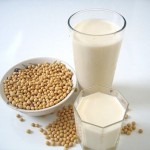 Aterosclerosi: per prevenirla è necessario bere latte di soia